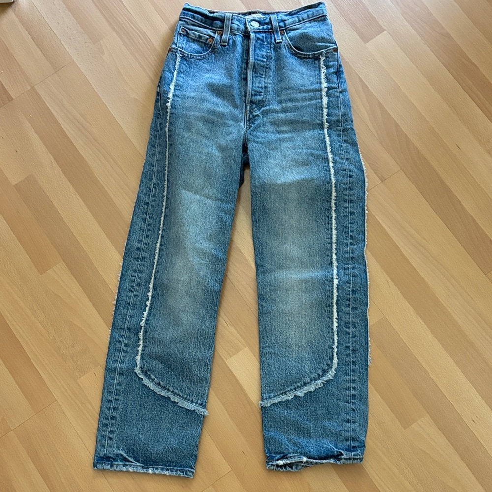 Levi ribcage jeans medium wash